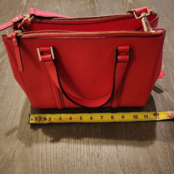 Kate Spade handbag in Strawberry 🍓 - Picture 4 of 8